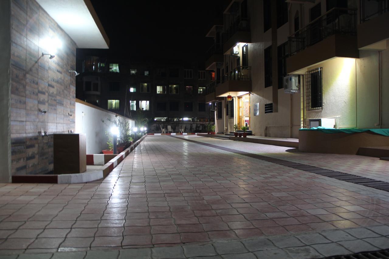 Hira Laxmi Residency Alībāg Exterior foto