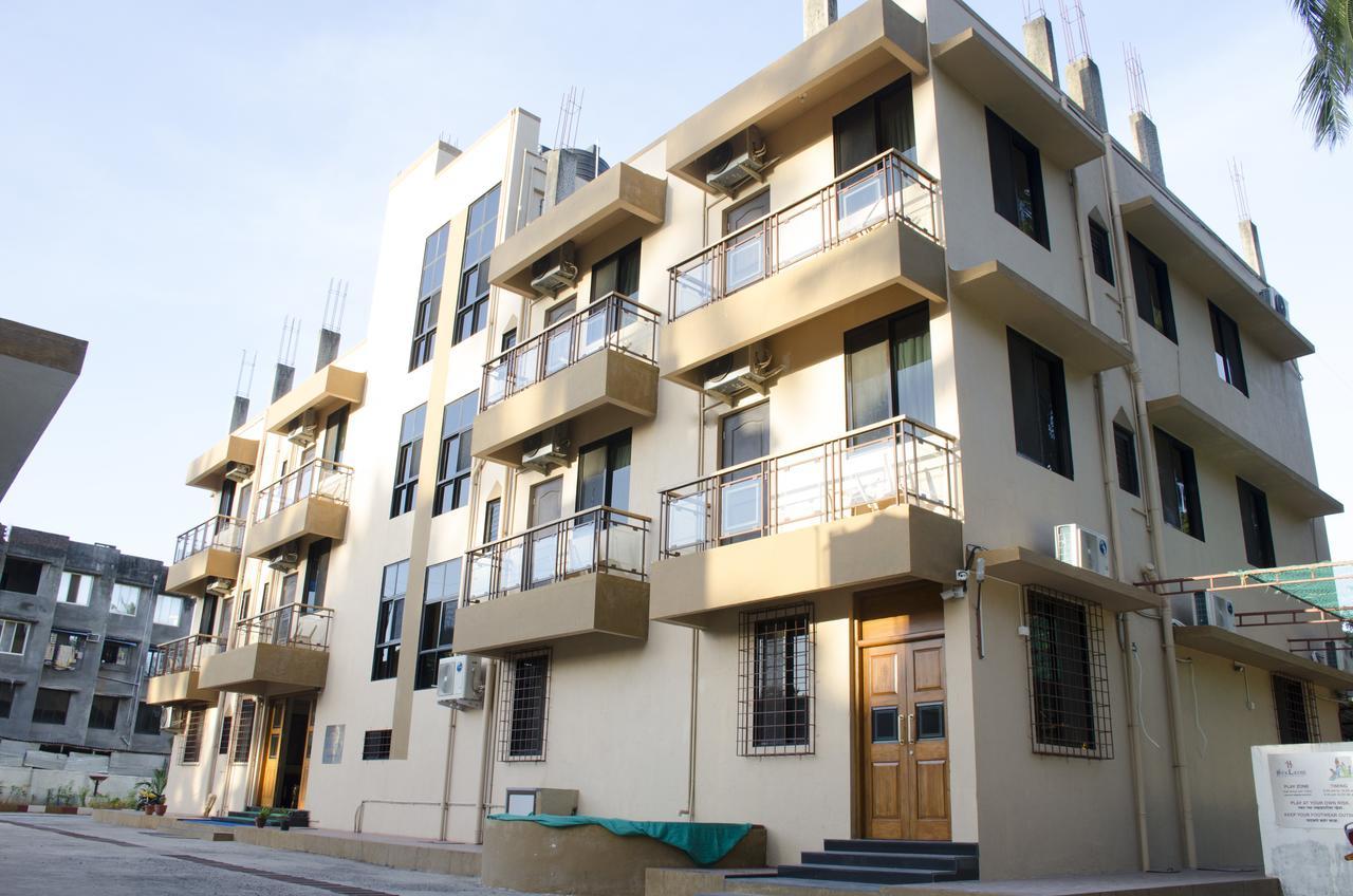 Hira Laxmi Residency Alībāg Exterior foto